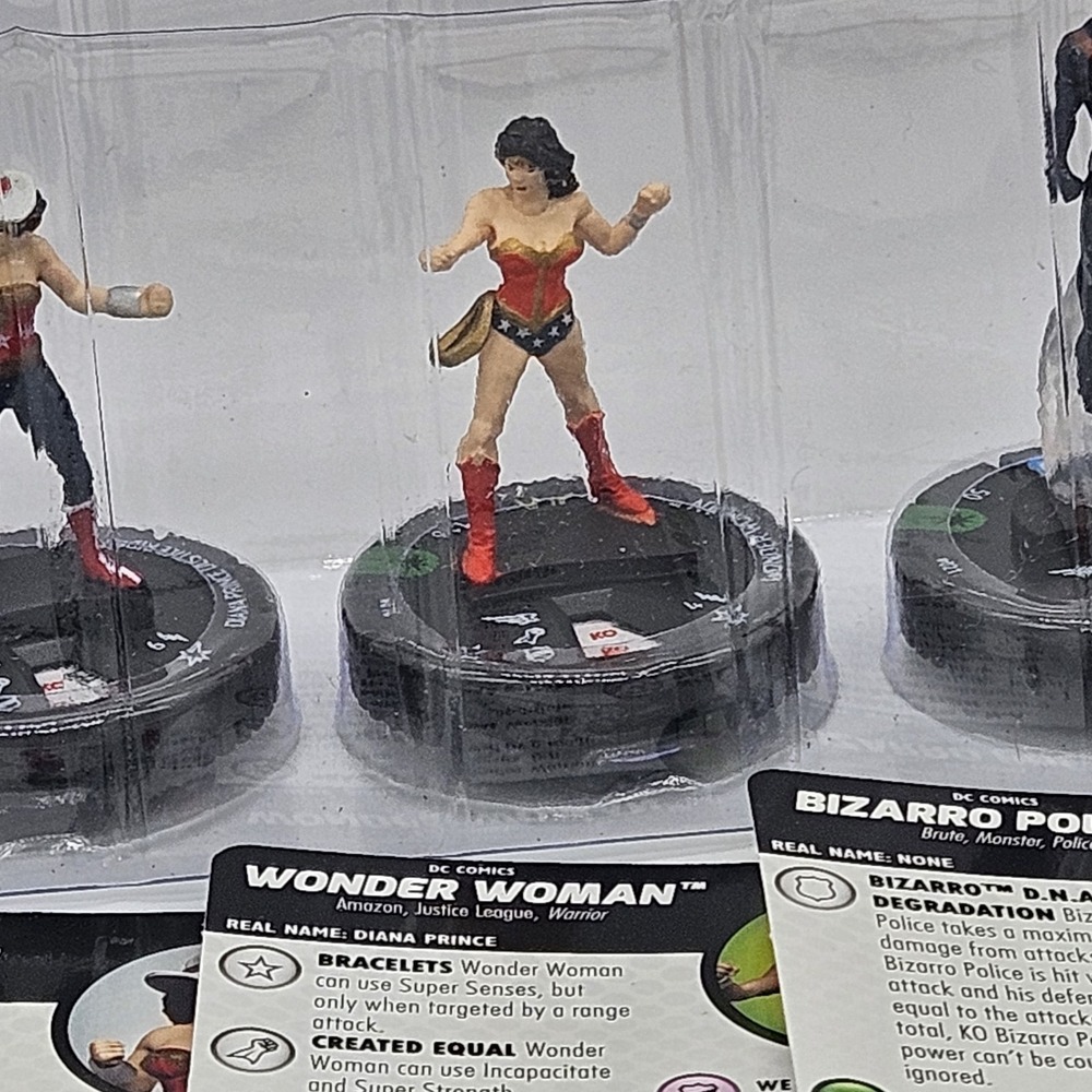 Lot of 5 DC HeroClix Flashpoint Figures with Cards - The Bat, Wonder Woman, The - Picture 4 of 6